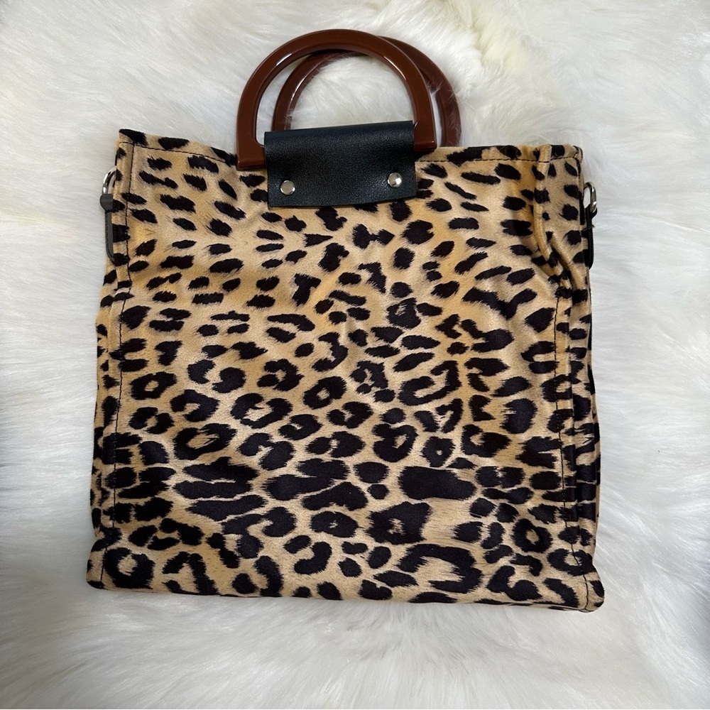 Cheetah print purse - Picture 2 of 7
